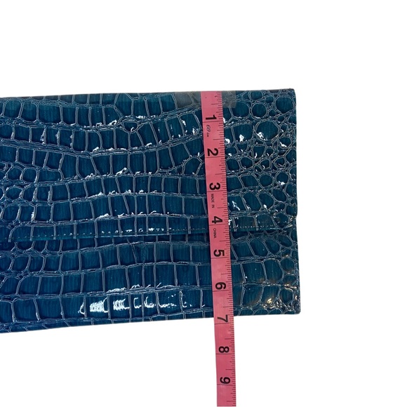 ๐3 FOR $15๐ Alligator Print Teal Blue Clutch Handbag - Picture 9 of 13